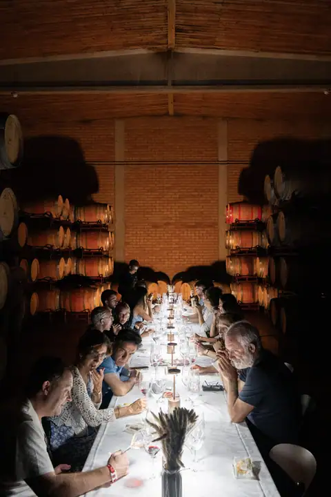 «Tiempo Líquido en Bodega Pirineos», foto 1 de 7