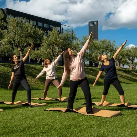«LAUS & Yoga», foto 2 de 3